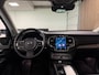 Volvo XC90 T8 AWD Recharge Plus Bright | Luchtvering | 360° Camera | Harman Kardon | 455pk | Adaptieve Cruise Control | Standkachel met Volvo On Call App | Stoelverwarming voor+achter | Stuurwielverwarming | Schuifdak | Google Infotainment | Full LED Meesturende koplampen | Pilot Assist | BLIS Dode Hoek Detectie | Elektrische voorstoelen geheugen | Lederen bekleding | Zitting verlenging voorstoelen | Lederen dashboard | 20 Inch | Keyless Drive | Parkeersensoren voor+achter | Privacy Glass | Elektrisch bedienbare achterklep | 7-Persoons | 4-Zone Climate Control | Geïntegreerde zongordijnen achterportieren | Verlichte instaplijsten | Geintegreerd kinderzitje achterin | Draadloos telefoon opladen | DAB Radio | Apple Carplay/Android Auto | Volvo On Call met mobiele App functie | Platinum Grey Metallic |