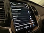 Volvo XC90 T8 AWD Recharge Plus Bright | Luchtvering | 360° Camera | Harman Kardon | 455pk | Adaptieve Cruise Control | Standkachel met Volvo On Call App | Stoelverwarming voor+achter | Stuurwielverwarming | Schuifdak | Google Infotainment | Full LED Meesturende koplampen | Pilot Assist | BLIS Dode Hoek Detectie | Elektrische voorstoelen geheugen | Lederen bekleding | Zitting verlenging voorstoelen | Lederen dashboard | 20 Inch | Keyless Drive | Parkeersensoren voor+achter | Privacy Glass | Elektrisch bedienbare achterklep | 7-Persoons | 4-Zone Climate Control | Geïntegreerde zongordijnen achterportieren | Verlichte instaplijsten | Geintegreerd kinderzitje achterin | Draadloos telefoon opladen | DAB Radio | Apple Carplay/Android Auto | Volvo On Call met mobiele App functie | Platinum Grey Metallic |