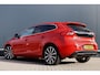 Volvo V40 2.0 D4 Inscription Automaat 190pk | Leer | Stoelverwarming | Adaptieve Cruise Control | Camera | BLIS