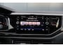 Volkswagen Taigo 1.0 TSI Life Business Automaat | Panoramadak | Stoelverwarming | IQ Light | Active Info Display | 17 Inch | Apple Carplay / Android Auto