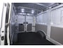 Volkswagen Crafter 30 2.0 TDI 140PK L3H2 | Airco | Camera | 3 Zits | Trekhaak | Carplay