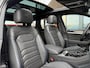 Volkswagen Touareg 3.0 TSi eHybrid 4MOTION R Automaat Plug In Hybrid 21 Inch Panodak Luchtvering Trekhaak