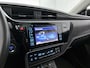 Toyota Auris 1.8 Hybrid Executive | Panoramdak | Parkeersensoren voor+achter met assistent | Stoelverwarming | FULL LED Adaptive | Navigatie | Climate Control | Cruise Control |