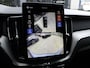 Volvo XC60 T6 AWD Ultra Black Edition | NIEUW | Pano | Getint glas | 21'' dubbelspaaks zwarte velgen