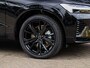 Volvo XC60 T6 AWD Ultra Black Edition | NIEUW | Pano | Getint glas | 21'' dubbelspaaks zwarte velgen
