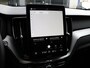 Volvo XC60 T6 AWD Ultra Black Edition | NIEUW | Pano | Getint glas | 21'' dubbelspaaks zwarte velgen