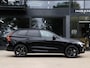 Volvo XC60 T6 AWD Ultra Black Edition Pano | NIEUW | 21'' dubbelspaaks | Getint glas