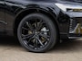 Volvo XC60 T6 AWD Ultra Black Edition Pano | NIEUW | 21'' dubbelspaaks | Getint glas