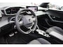 Peugeot e-2008 EV GT 54 kWh | Navigatie | Panorama/schuifdak | Fase 3 laden | SOH 95% | Camera voor + achter | 18 Inch LMV |