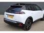 Peugeot e-2008 EV GT 54 kWh | Navigatie | Panorama/schuifdak | Fase 3 laden | SOH 95% | Camera voor + achter | 18 Inch LMV |