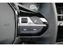 Peugeot e-2008 EV GT 54 kWh | Navigatie | Panorama/schuifdak | Fase 3 laden | SOH 95% | Camera voor + achter | 18 Inch LMV |