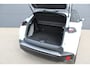 Peugeot e-2008 EV GT 54 kWh | Navigatie | Panorama/schuifdak | Fase 3 laden | SOH 95% | Camera voor + achter | 18 Inch LMV |