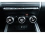 Renault Clio 1.0 TCe 90 Intens | Navigatie | Apple Carplay | Android Auto | Achteruitrijcamera | Parkeersensoren | Keyless Entry | Cruise Control | LED Koplampen | Lichtmetalen Velgen 16 inch