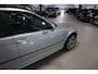 BMW 3-Serie Touring 330i AUT / SPORT INTERIEUR / TOP KWALITEIT ! ! !