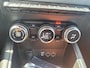 Renault Captur 1.3 TCe 140 Intens | Automaat | Leder | Stoelverw. | Trekhaak | Bose Audio