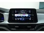 Volkswagen T-Roc 1.5 TSI Life | Climate control | Digitaal dashboard | Cruise control