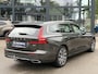 Volvo V60 2.0 B3 Inscription VAN: 28.900,- VOOR: 26.877,- UW WKVOORDEEL: 2.023,- euro ELEK. TREKHAAK | ELEK. STOELEN | ADAPT. CRUISE CONTROL | 12 MND BOVAG GARANTIE | STOEL + STUURVERWARMING | ELEK. ACHTERKLEP |