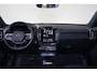Volvo EC40 Extended Range Core 82 kWh - Panoramadak - IntelliSafe Assist & Surround - 360º Camera - Verwarmde voorstoelen, stuur & achterbank - Parkeersensoren voor & achter - Warmtepomp - Extra getint glas - Inklapbare trekhaak - 19' LMV
