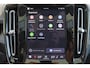Volvo EC40 Extended Range Core 82 kWh - Panoramadak - IntelliSafe Assist & Surround - 360º Camera - Verwarmde voorstoelen, stuur & achterbank - Parkeersensoren voor & achter - Warmtepomp - Extra getint glas - Inklapbare trekhaak - 19' LMV