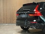 Volvo XC60 T6 AWD Recharge R-Design | Bowers & Wilkins | Stoelventilatie | 360° Camera | Head-Up Display | Adaptieve Cruise Control | Stoelverwarming voor+achter | Stuurwielverwarming | Schuifdak | Pilot Assist | BLIS Dode Hoek Detectie | Elektrische voorstoelen geheugen | Nappa Lederen bekleding | Zitting verlenging voorstoelen | Lederen dashboard | Gelamineerde/geluidwerende zijruiten | 19 Inch | Keyless Drive | Privacy Glass | Elektrisch bedienbare achterklep | DAB Radio | Apple Carplay/Android Auto | Volvo On Call met mobiele App functie | Onyx Black Metallic |
