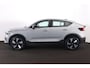 Volvo C40 Extended Range Ultimate 82 kWh - Panoramadak - IntelliSafe Assist & Surround - 360º Camera - Harman/Kardon audio - Verwarmde voorstoelen, stuur & achterbank - Parkeersensoren voor & achter - Elektr. bedienb. voorstoelen met geheugen links - Draadloze tel. lader - Warmtepomp - Inklapbare trekhaak - 19' LMV