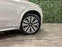 Volvo XC90 T8 AWD Recharge Ultra Bright | Trekhaak | 360 Camera | Head-Up Display | Harman Kardon | 455pk | Adaptieve Cruise Control | Stoelverwarming voor+achter | Stuurwielverwarming | Schuifdak | Full LED Meesturende koplampen | Pilot Assist | BLIS Dode Hoek Detectie | Alcantara hemelbekleding | Lederen zonnekleppen en handgrepen | Elektrische voorstoelen geheugen | Lederen bekleding | Zitting verlenging voorstoelen | Lederen dashboard | 20 Inch | Google Infotainment | Keyless Drive | Privacy Glass | Elektrisch bedienbare achterklep | Geïntegreerd kinderzitje achterin | Geïntegreerde zongordijnen achterportieren | Verlichte instaplijsten | 7-Persoons | 4-Zone Climate Control | DAB Radio | Apple Carplay/Android Auto | Silver Dawn Metallic |