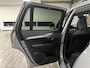 Volvo XC90 T8 AWD Recharge Ultra Bright | Trekhaak | 360 Camera | Head-Up Display | Harman Kardon | 455pk | Adaptieve Cruise Control | Stoelverwarming voor+achter | Stuurwielverwarming | Schuifdak | Full LED Meesturende koplampen | Pilot Assist | BLIS Dode Hoek Detectie | Alcantara hemelbekleding | Lederen zonnekleppen en handgrepen | Elektrische voorstoelen geheugen | Lederen bekleding | Zitting verlenging voorstoelen | Lederen dashboard | 20 Inch | Google Infotainment | Keyless Drive | Privacy Glass | Elektrisch bedienbare achterklep | Geïntegreerd kinderzitje achterin | Geïntegreerde zongordijnen achterportieren | Verlichte instaplijsten | 7-Persoons | 4-Zone Climate Control | DAB Radio | Apple Carplay/Android Auto | Silver Dawn Metallic |