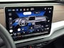 Volkswagen ID.4 - Pro Business 77 kWh // VOORRUIT VERWARMING // PANO // E-ACHTERKLEP //