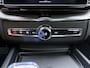 Volvo XC60 T8 406pk AWD Ultra - Dark Executive Edition / NIEUW / DIRECT LEVERBAAR / 22'' / STOELVENTILATIE / DUBBEL GLAS / CHARCOAL HEMEL / FOREST LAKE / MASSAGE /