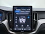 Volvo XC60 T8 406pk AWD Ultra - Dark Executive Edition / NIEUW / DIRECT LEVERBAAR / 22'' / STOELVENTILATIE / DUBBEL GLAS / CHARCOAL HEMEL / FOREST LAKE / MASSAGE /