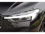 Volvo XC60 T6 Plug-in hybrid AWD Ultra Black Edition Long Range | Luchtvering | Trekhaak | HUD | Panoramisch schuif/kanteldak | Stoel en stuurwielverwarming | 21 inch | Harman Kardon | Adaptieve cruise control |