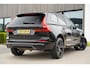Volvo XC60 T6 Plug-in hybrid AWD Ultra Black Edition Long Range | Luchtvering | Trekhaak | HUD | Panoramisch schuif/kanteldak | Stoel en stuurwielverwarming | 21 inch | Harman Kardon | Adaptieve cruise control |
