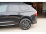 Volvo XC60 T6 Plug-in hybrid AWD Ultra Black Edition Long Range | Luchtvering | Trekhaak | HUD | Panoramisch schuif/kanteldak | Stoel en stuurwielverwarming | 21 inch | Harman Kardon | Adaptieve cruise control |