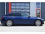 Audi A6 Avant 55 TFSI e S-Line Quattro Competition Navarra Blue 367PK| Pano | Ambient+ | Carbon | Leder Dashboard | Matrix Led (Luxe) | Digital Dash | Alcantara | Trekhaak | Carplay | Memory | Camera | ACC | Lane Assist | Dodehoek Detectie | 20''