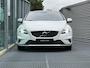 Volvo V40 1.5 T3 Polar+ Sport Automaat, R-design, Trekhaak met afneembare kogel, Panoramadak, Climate control, Cruise control, Harman Kardon audio, Extra getinte ramen achter, Leder-nubuck, 17 inch R-design wielen