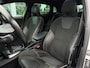 Volvo V40 1.5 T3 Polar+ Sport Automaat, R-design, Trekhaak met afneembare kogel, Panoramadak, Climate control, Cruise control, Harman Kardon audio, Extra getinte ramen achter, Leder-nubuck, 17 inch R-design wielen