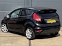 Ford Fiesta 1.4 Titanium LPG/BENZINE 5 deurs - APK TM 04-06-2027 - ECC - CRUISE CONTROLE - LMV - PDC - EL. INKLAPBARE SPIEGELS - BLUETOOTH - VERWARMDE VOORRUIT - NAP - NL AUTO -