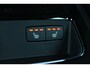 Volvo V60 T8 Plug-in hybrid AWD Plus Dark | Trekhaak | Verwarmbare voorstoelen+stuurwiel+achterbank | Premium audio by Harman Kardon | Verwarmbare voorruit | Rondom zichtcamera | 18 inch Lichtmetalen velgen |