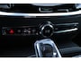 Volvo V60 T8 Plug-in hybrid AWD Plus Dark | Trekhaak | Verwarmbare voorstoelen+stuurwiel+achterbank | Premium audio by Harman Kardon | Verwarmbare voorruit | Rondom zichtcamera | 18 inch Lichtmetalen velgen |