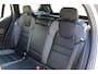 Volvo V60 T8 Plug-in hybrid AWD Plus Dark | Trekhaak | Verwarmbare voorstoelen+stuurwiel+achterbank | Premium audio by Harman Kardon | Verwarmbare voorruit | Rondom zichtcamera | 18 inch Lichtmetalen velgen |