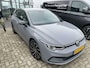 Volkswagen Golf 1.0 eTSI Life NL auto 1e eigenaar door ons nieuw geleverd en onderhouden, 17" LMV ventura privacy glas achteruitrijcamera sfeerverlichting navigatie ACC