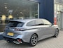 Peugeot 308 SW 1.2 Turbo 130 PK Allure | Automaat | Trekhaak 1400 KG | All Season banden | Navigatie | 360 Graden HD Camera | Full LED Verlichting | Cruise Control | Keyless Entry | Dode Hoek Detectie | Adaptieve Cruise Control | Digitaal Dashbord | 17" Lichtmetalen Velgen |