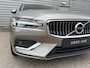 Volvo V60 2.0 B3 Inscription / Stoelverwarming / Elektr. Verstelb. Voorstoelen / Panoramadak /