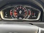 Volvo XC60 2.0 T5 FWD R-Design | Panorama dak | Standkachel | Bi-xenon koplampen | 20" velgen | Navigatie | Elektrische stoelverstelling | Stoelverwarming | Lederen sportstoelen | Voorruitverwarming | Volvo On Call |