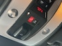 Volvo XC60 2.0 T5 FWD R-Design | Panorama dak | Standkachel | Bi-xenon koplampen | 20" velgen | Navigatie | Elektrische stoelverstelling | Stoelverwarming | Lederen sportstoelen | Voorruitverwarming | Volvo On Call |