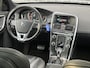 Volvo XC60 2.0 T5 FWD R-Design | Panorama dak | Standkachel | Bi-xenon koplampen | 20" velgen | Navigatie | Elektrische stoelverstelling | Stoelverwarming | Lederen sportstoelen | Voorruitverwarming | Volvo On Call |