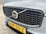 Volvo XC60 2.0 T8 455 pk Plug-in hybrid AWD Ultimate Dark Luchtvering Bowers Wilkins Audio Trekhaak 21 Inch Velgen 360 Camera Head-Up Display Plug in Hybride Ram Vol Opties Thunder Grey Metallic !