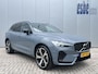 Volvo XC60 2.0 T8 455 pk Plug-in hybrid AWD Ultimate Dark Luchtvering Bowers Wilkins Audio Trekhaak 21 Inch Velgen 360 Camera Head-Up Display Plug in Hybride Ram Vol Opties Thunder Grey Metallic !