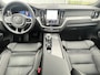 Volvo XC60 2.0 T8 455 pk Plug-in hybrid AWD Ultimate Dark Luchtvering Bowers Wilkins Audio Trekhaak 21 Inch Velgen 360 Camera Head-Up Display Plug in Hybride Ram Vol Opties Thunder Grey Metallic !