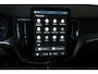 Volvo XC60 2.0 T6 Plug-in hybrid AWD Ultra Black Edition | Luchtvering | Harman Kardon Premium Audio | 360° Parkeercamera | Parkeersensoren voor + achter | Head-up Display | Google Infotainment | Stoelverwarming | Stuurwielverwarming